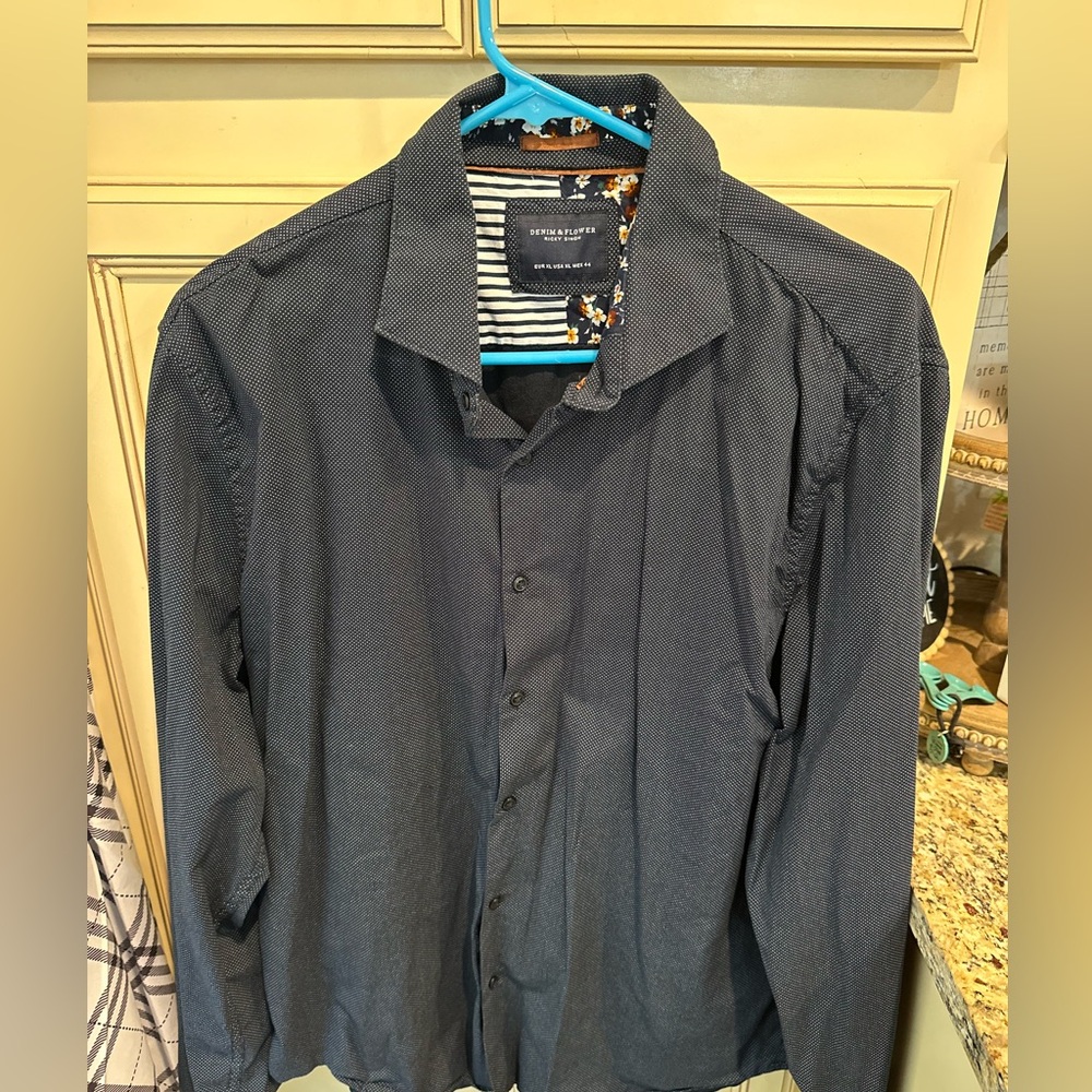 XL Denim & Flower brand men’s dress shirt
